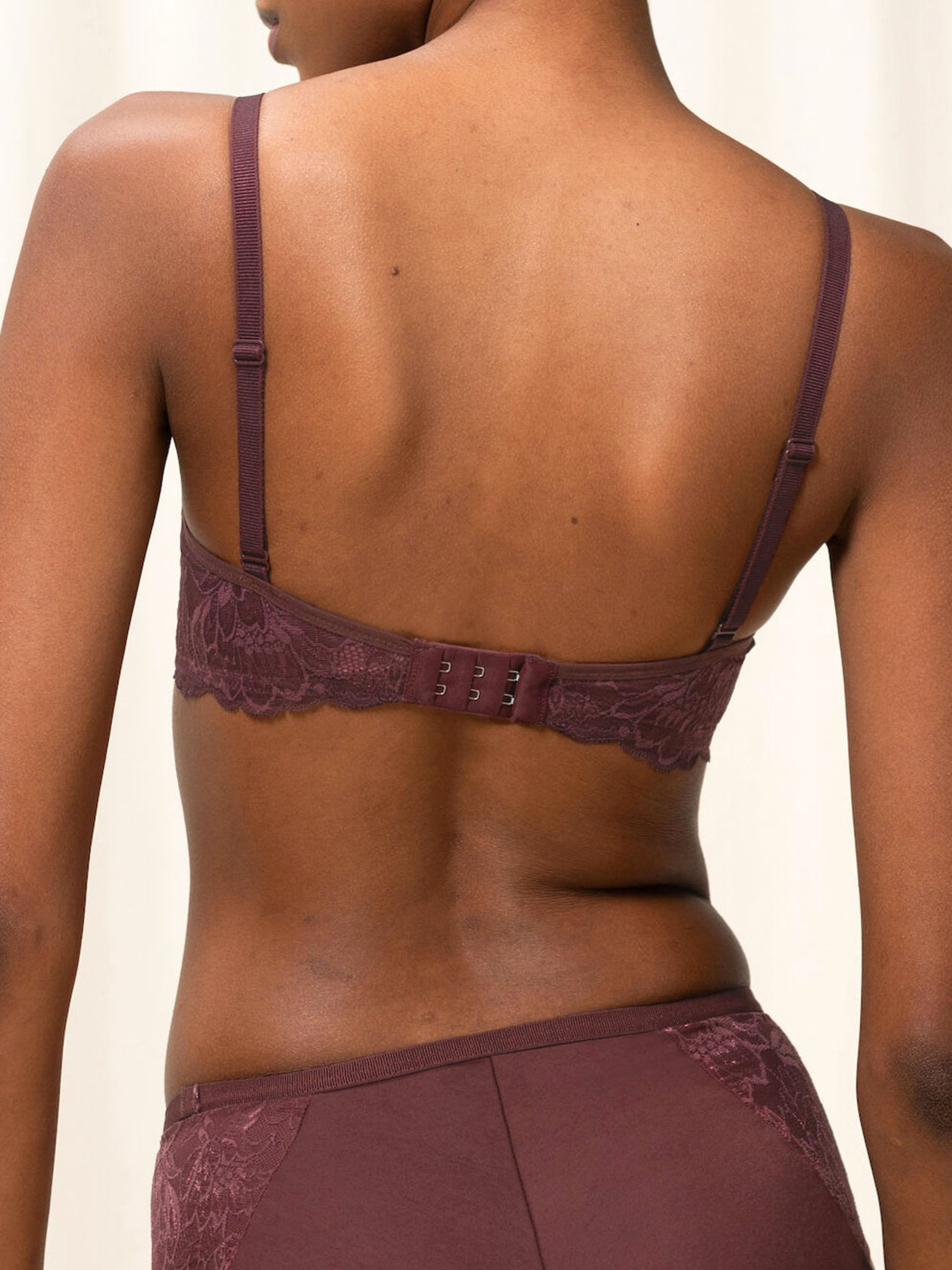 SOUTIEN TRIUMPH AMOURETTE CHARM W02