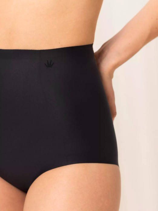 BRAGAS TRIUMPH MEDIUM SHAPING SERIES HIGHWAIST PANTY