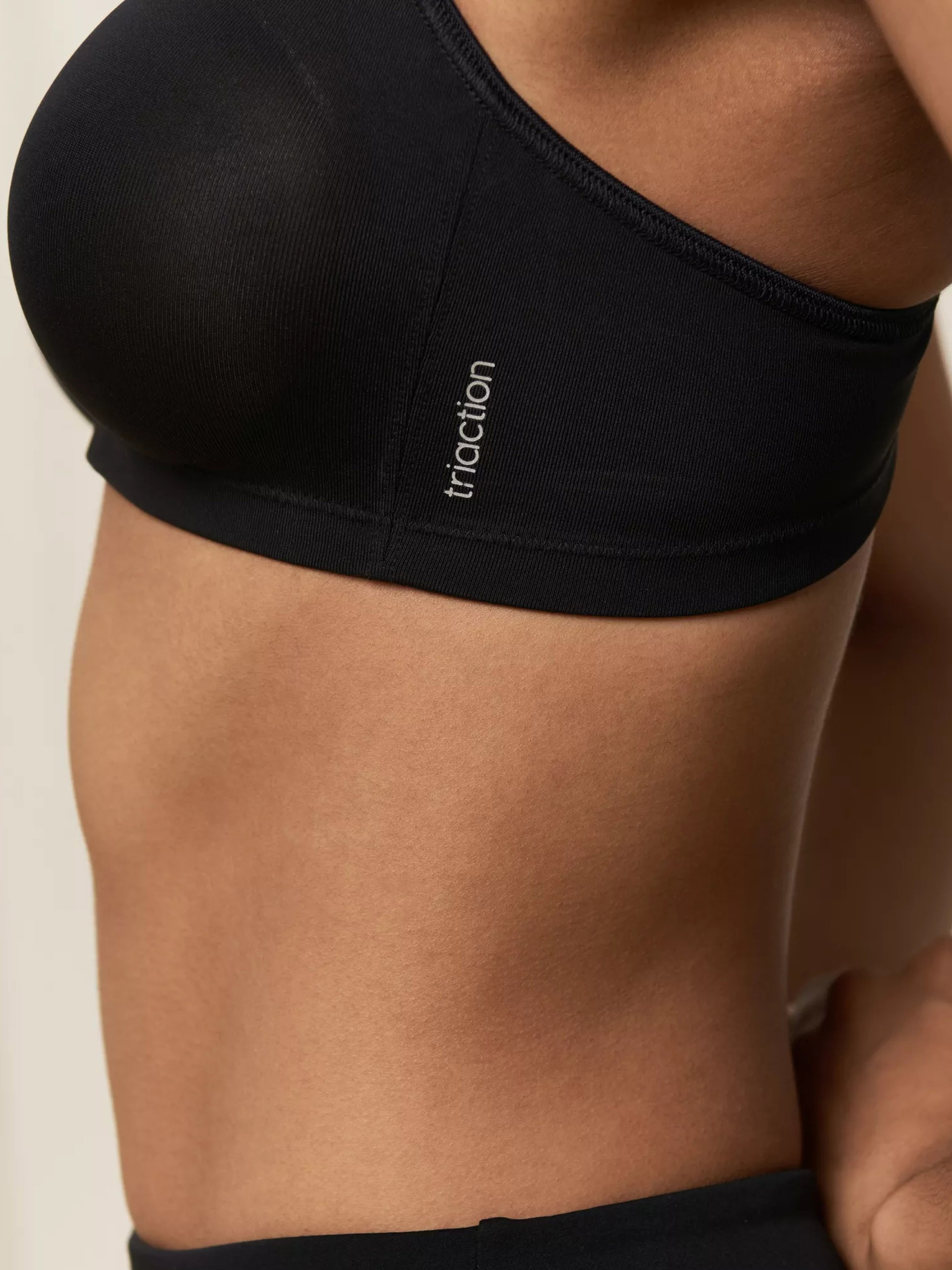 BRA TRIUMPH TRI-ACTION FITNESS F