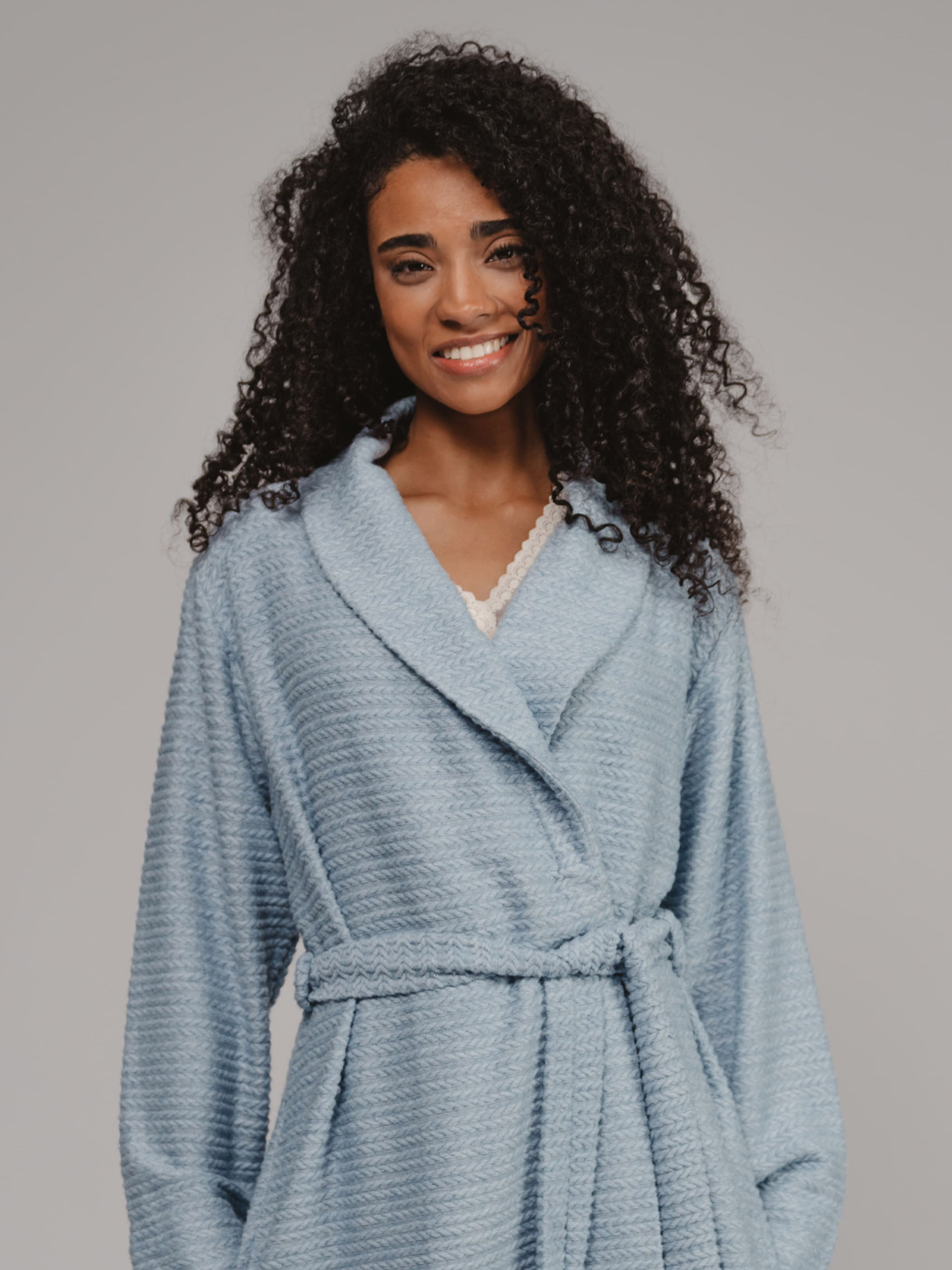 BATA DE MUJER LANGIARTE BY MIRA 9012MW