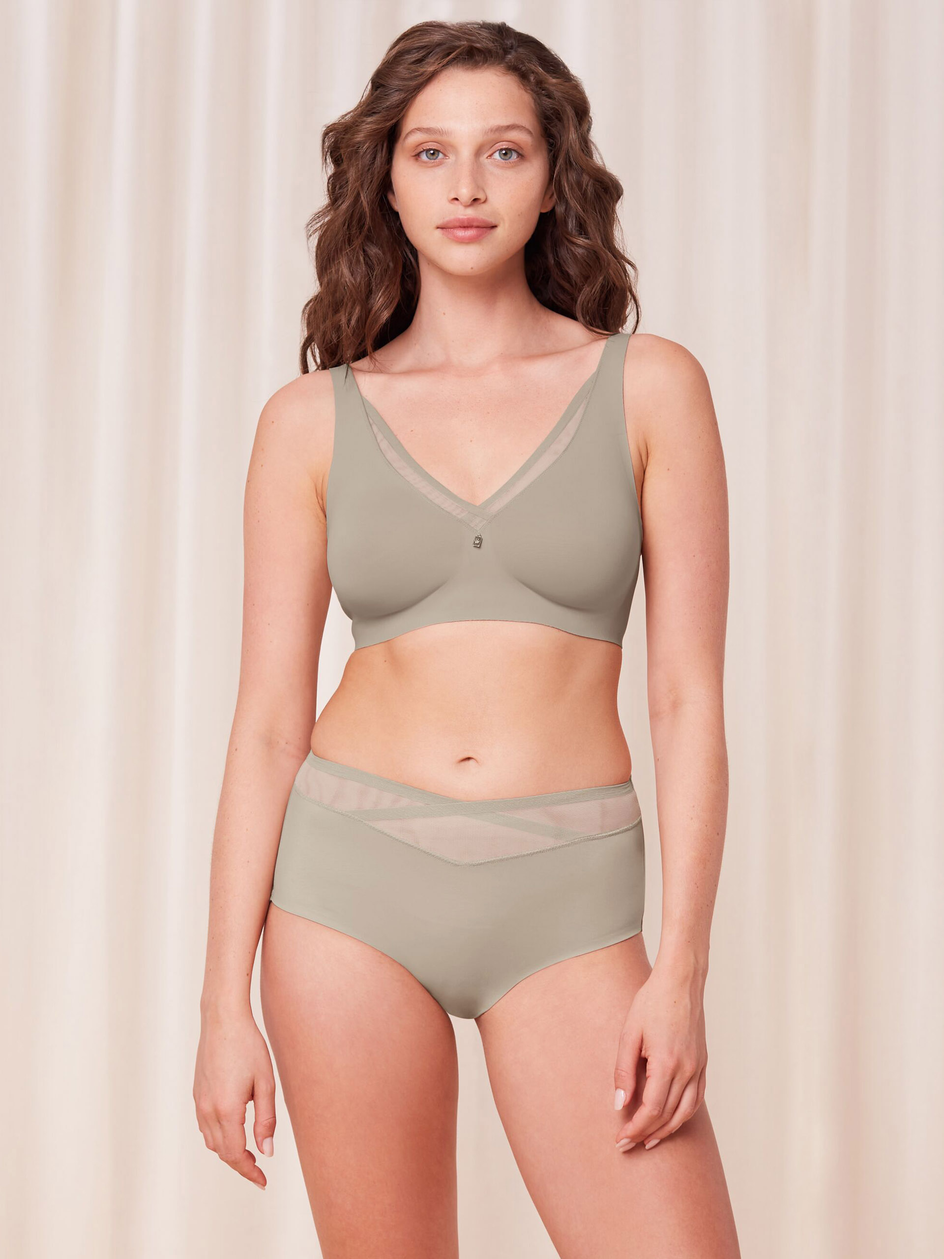 SUJETADOR TRIUMPH TRUE SENSATION FORMA T N01