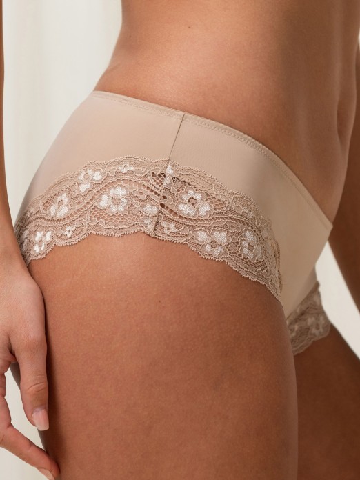 CUECA TRIUMPH LOVELY MICRO HIPSTER