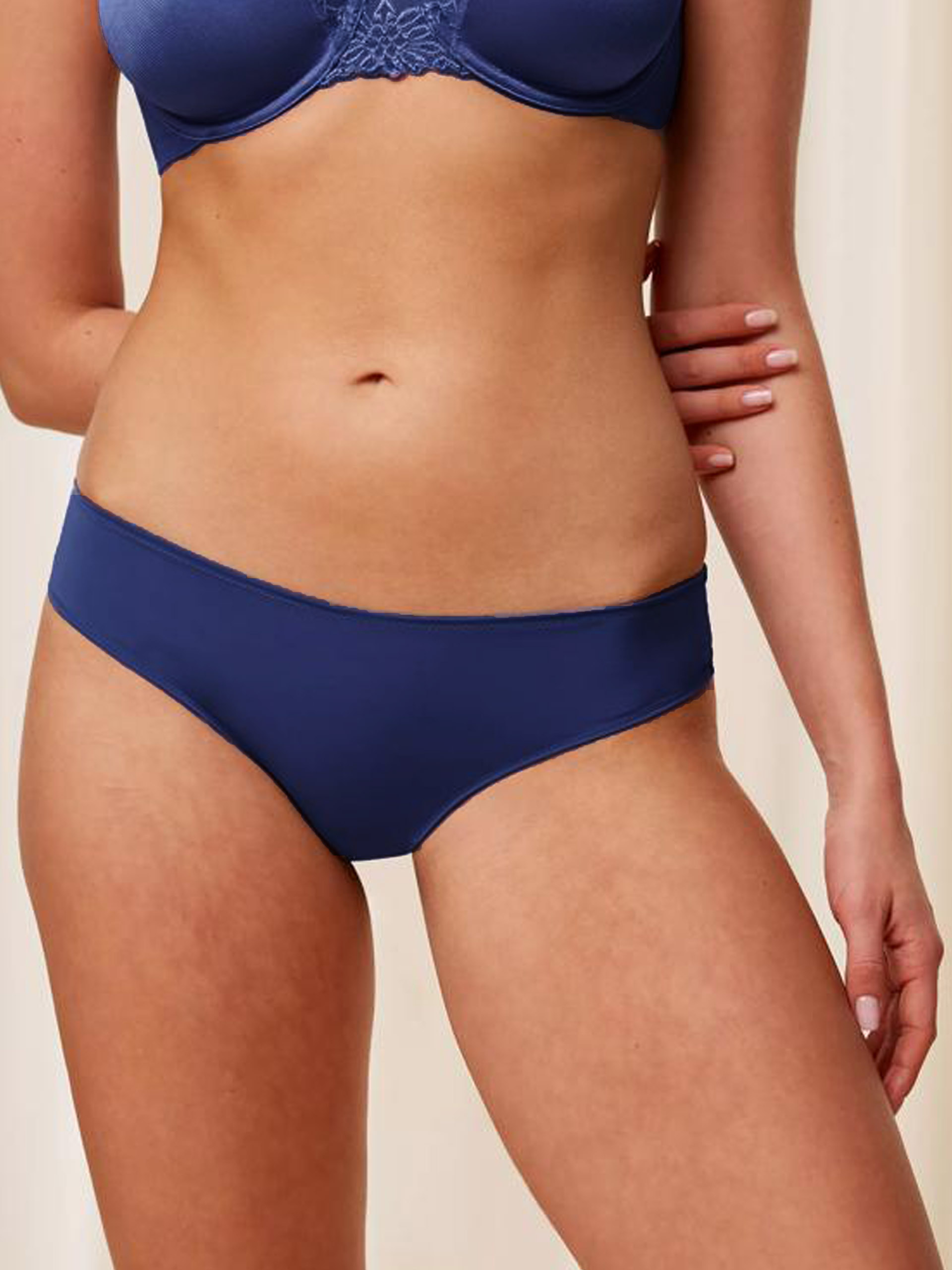 TRIUMPH LOVELY MICRO BRAZILIAN STRING UNDERWEAR