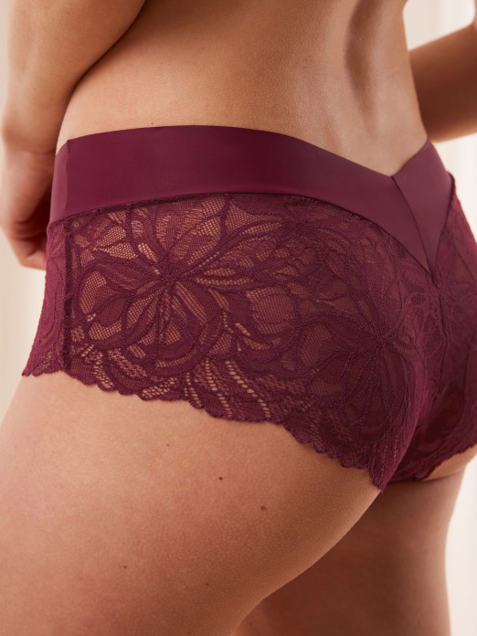 TRIUMPH BODY MAKE-UP ILLUSION LACE SHORTY