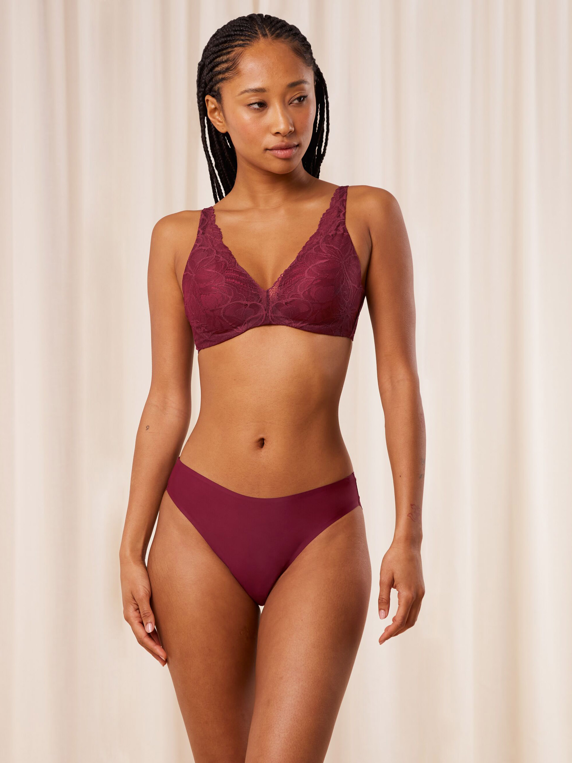 SOUTIEN TRIUMPH BODY MAKE-UP ILLUSION LACE WP