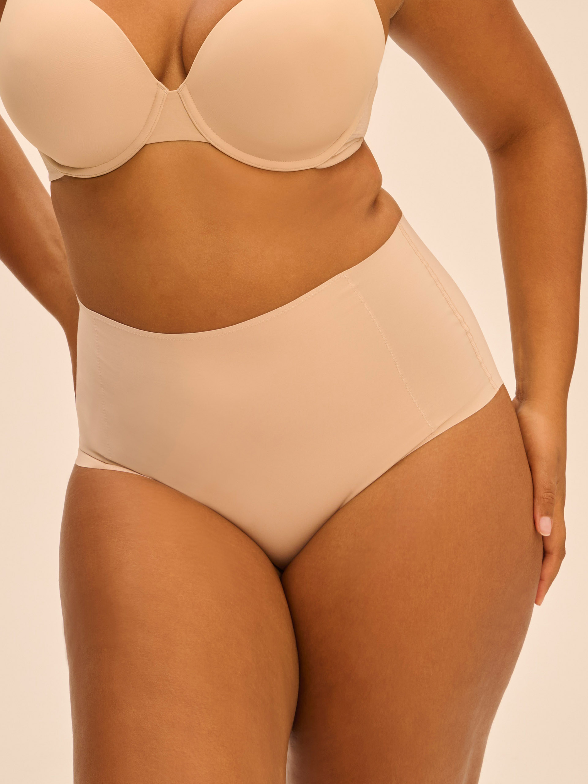 1F6610 ROPA INTERIOR MOLDEADORA SIMONE PERELE