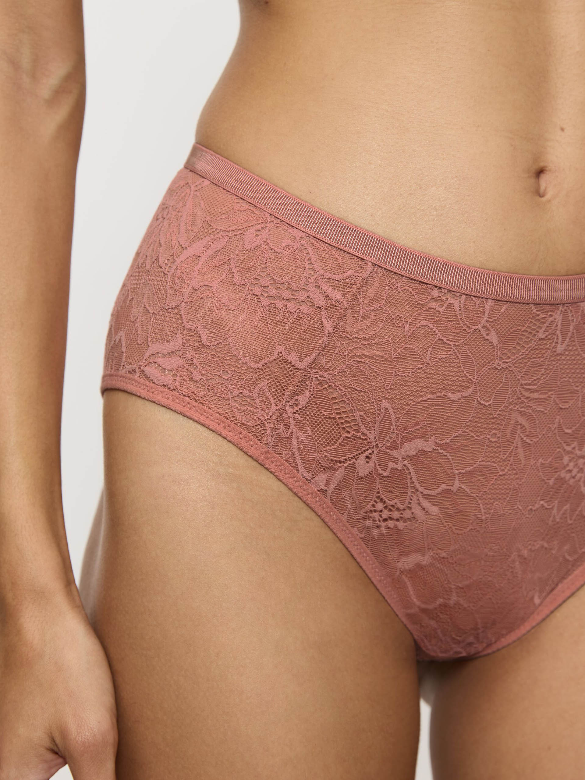 PANTALONES TRIUMPH AMOURETTE CHARM T MAXI 02