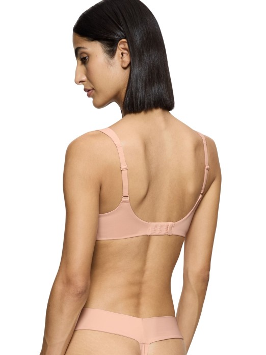 SOUTIEN TRIUMPH BODY MAKE-UP ILLUSION WP