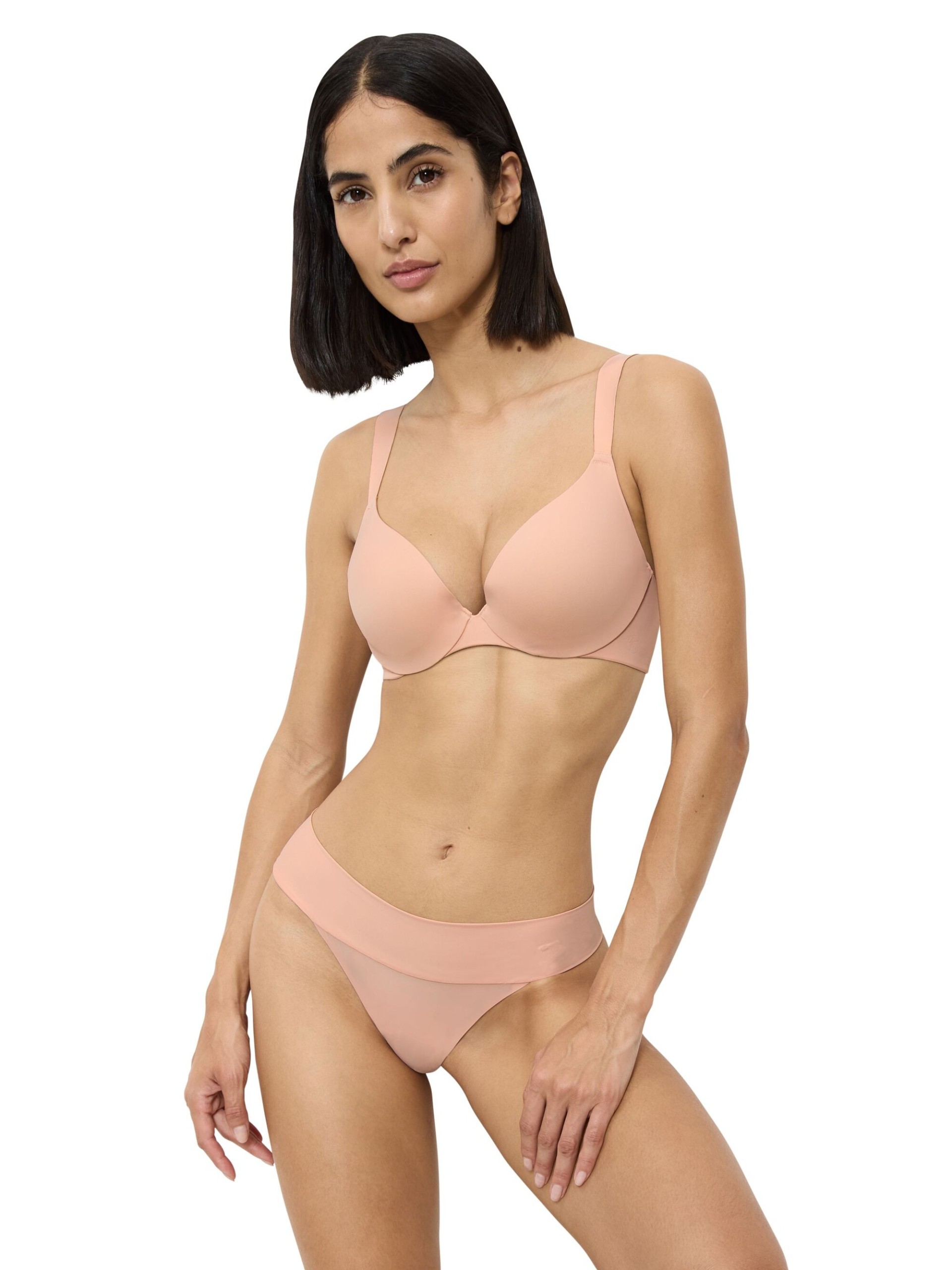 SOUTIEN TRIUMPH BODY MAKE-UP ILLUSION WP