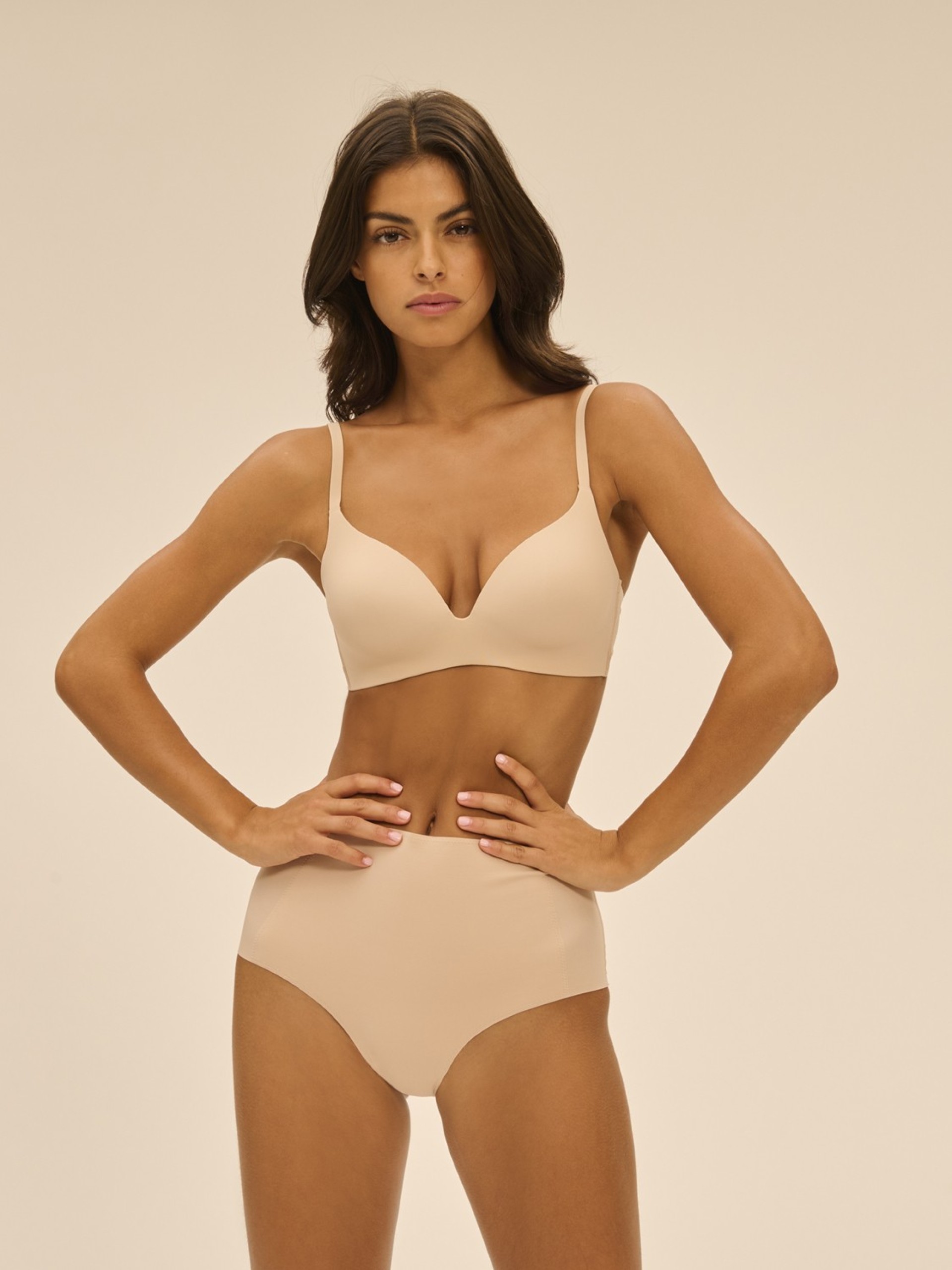 1F6610 ROPA INTERIOR MOLDEADORA SIMONE PERELE