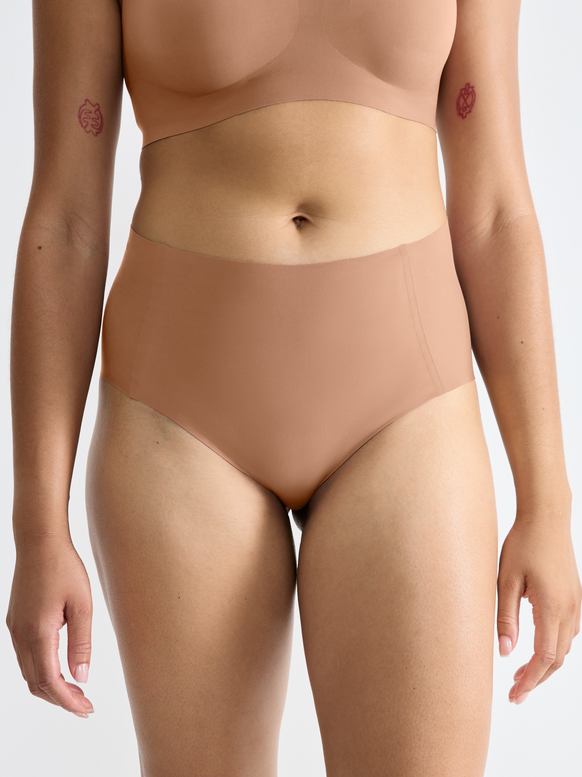 ROPA INTERIOR DE CINTURA ALTA SLOGGI ZERO FEEL 2.0