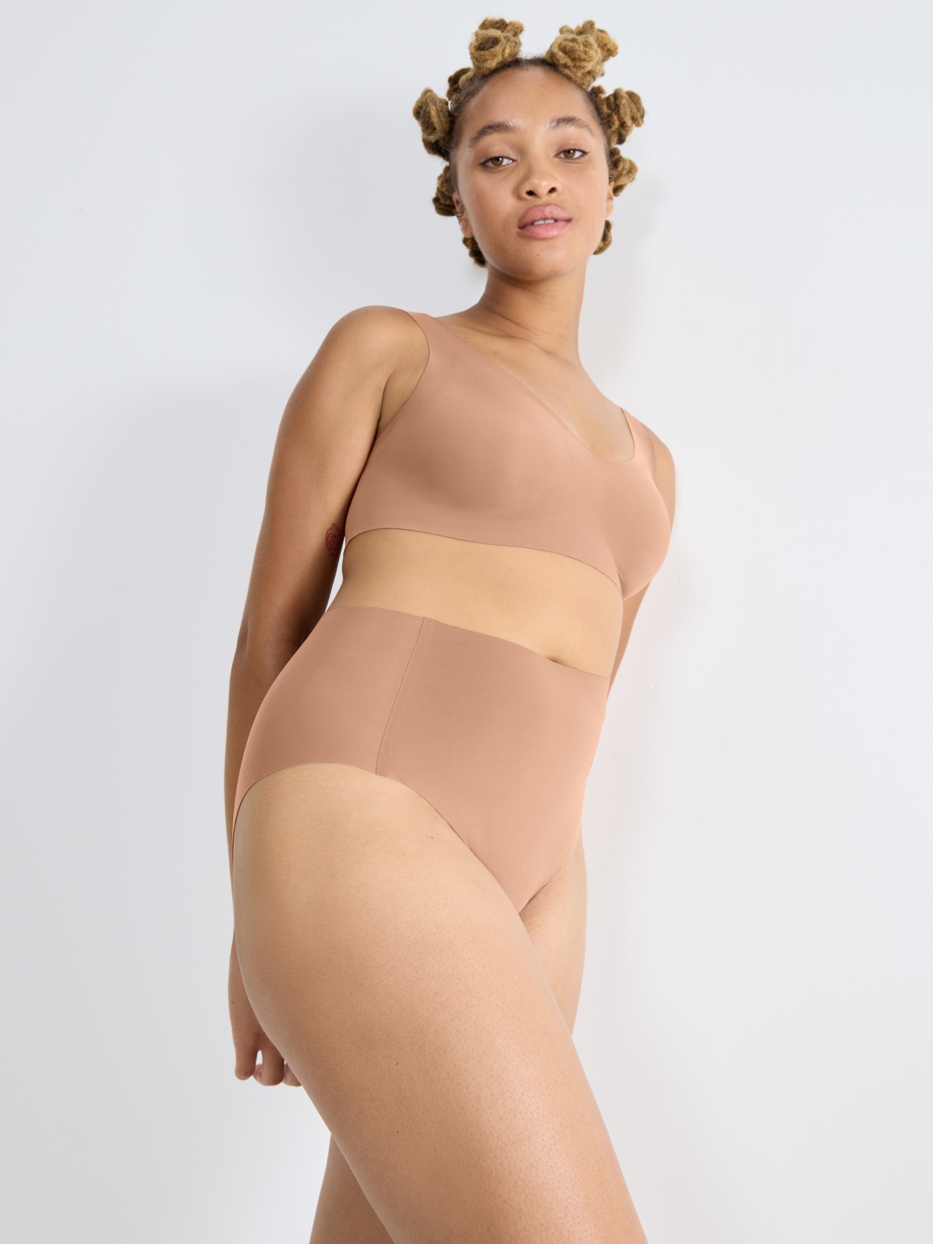 ROPA INTERIOR DE CINTURA ALTA SLOGGI ZERO FEEL 2.0