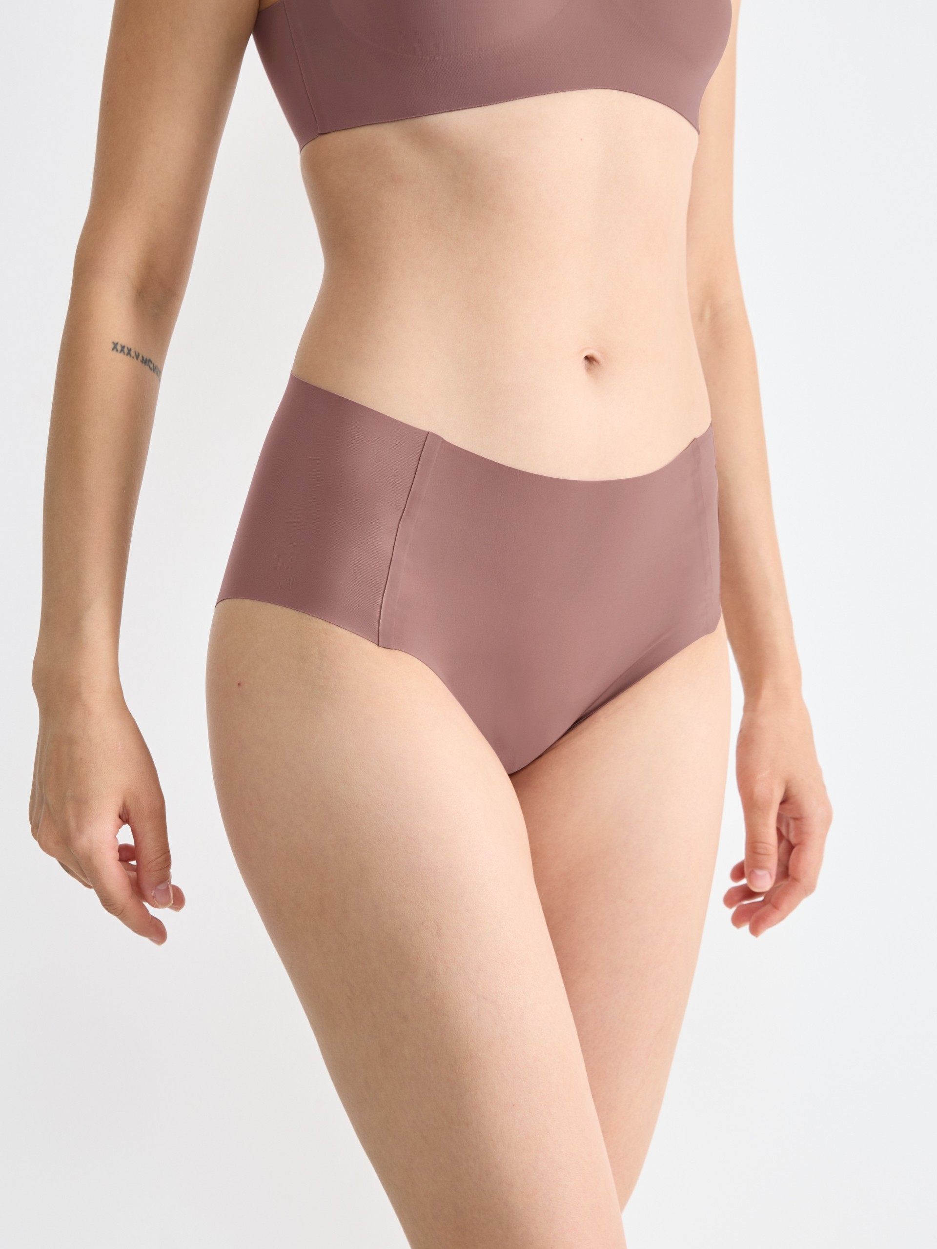 ROPA INTERIOR DE CINTURA ALTA SLOGGI ZERO FEEL 2.0