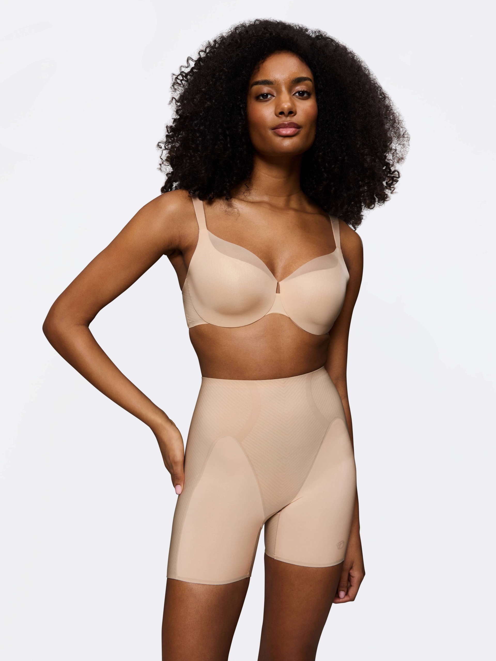 CINTA TRIUMPH BMU ILLUSION CURVE HW SHORT