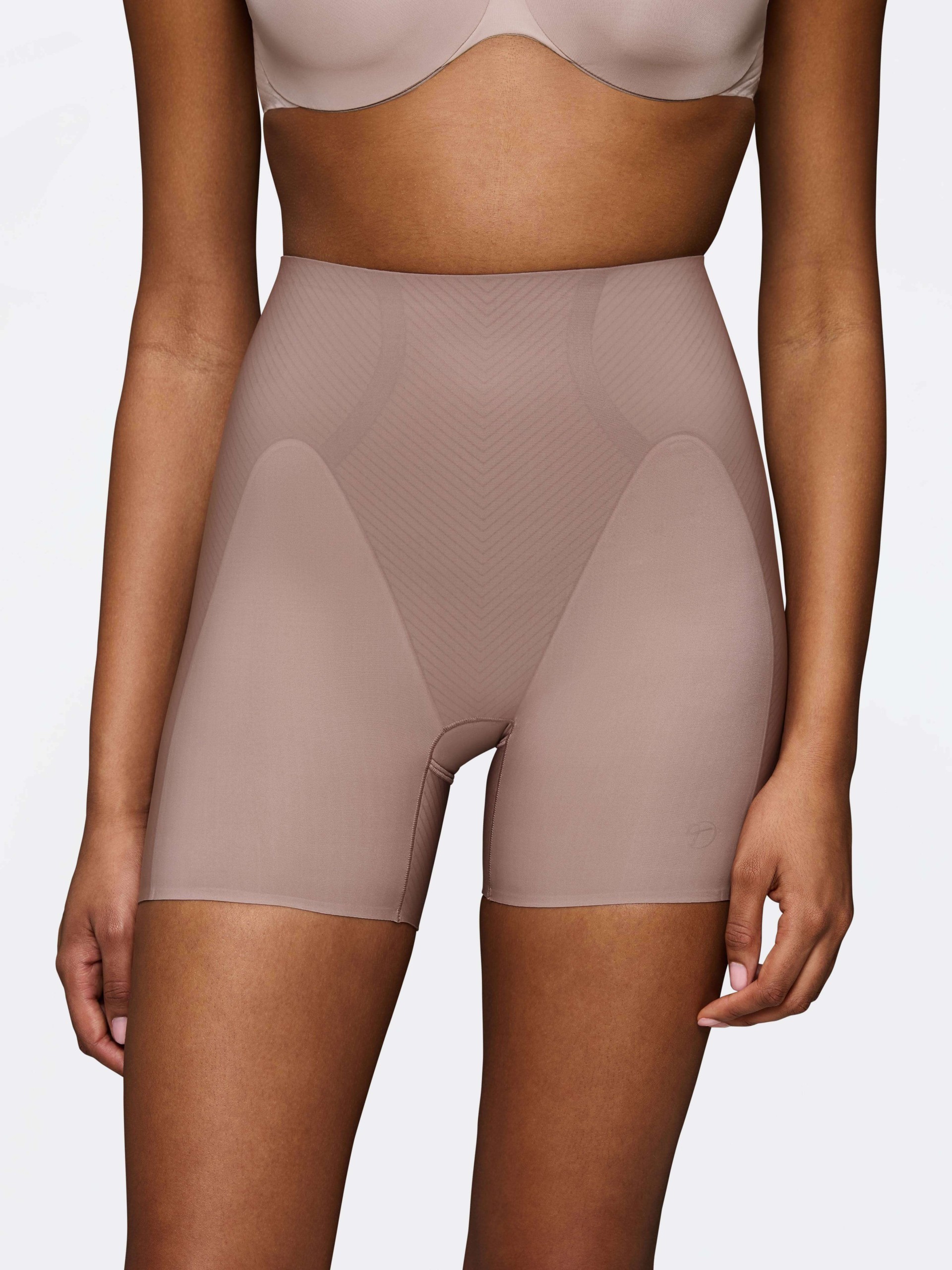 CINTA TRIUMPH BMU ILLUSION CURVE HW SHORT