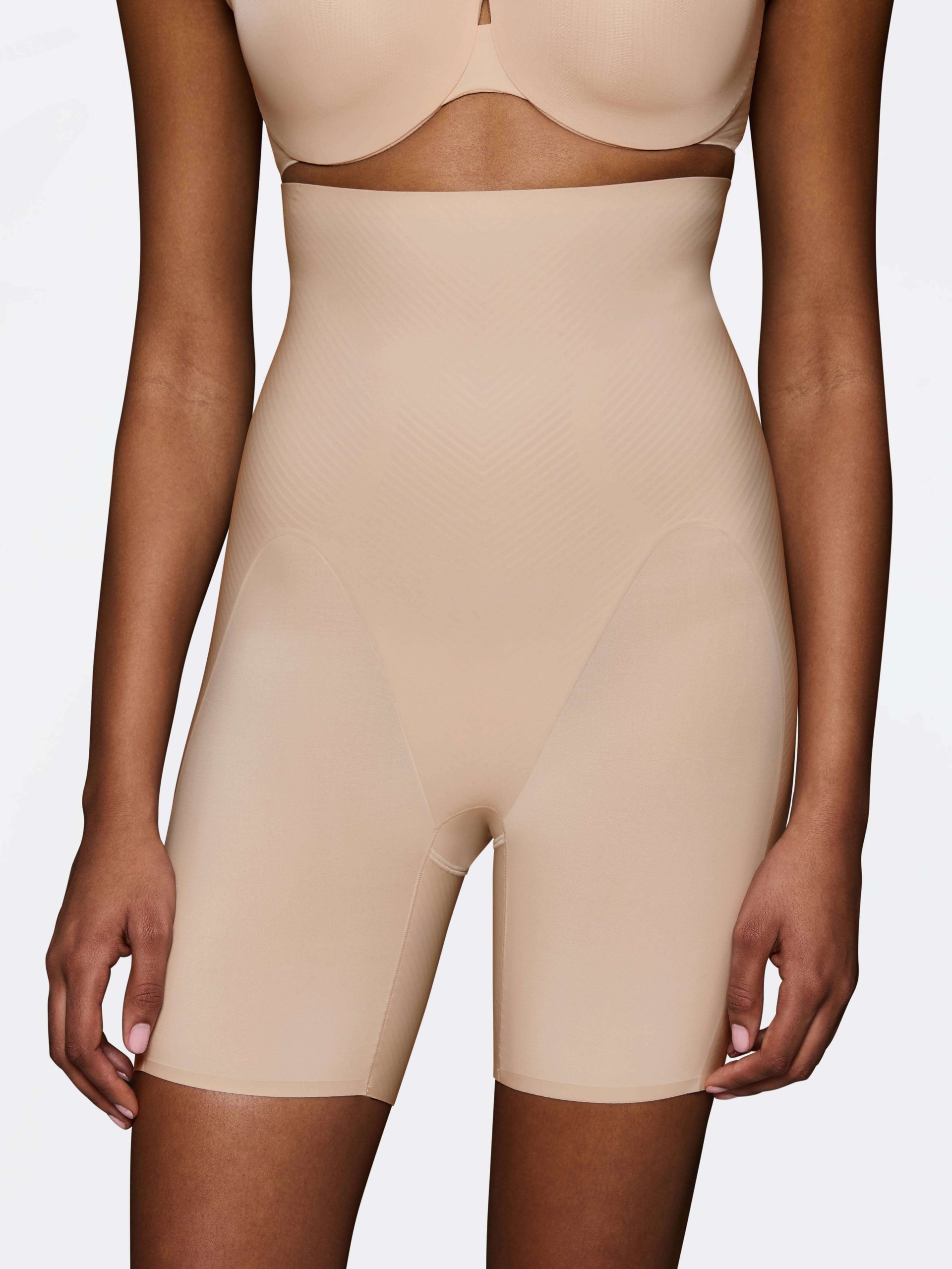 CINTA TRIUMPH BMU ILLUSION CURVE SUPER HW MID-THIGH