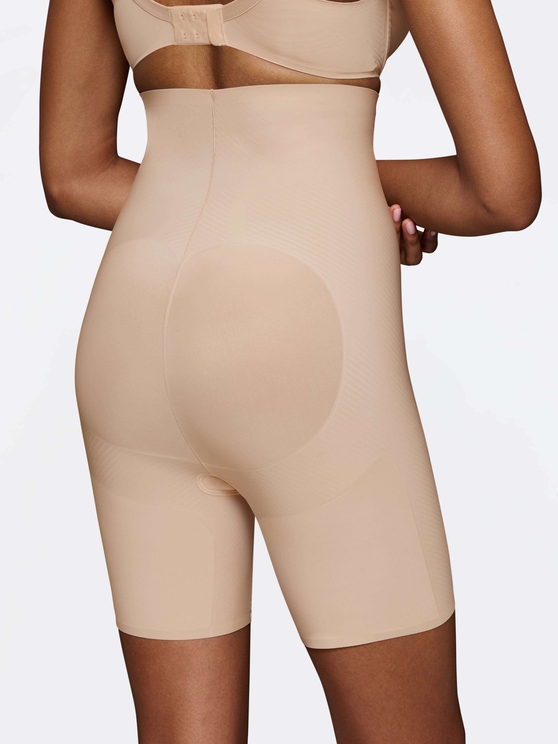 CINTA TRIUMPH BMU ILLUSION CURVE SUPER HW MID-THIGH