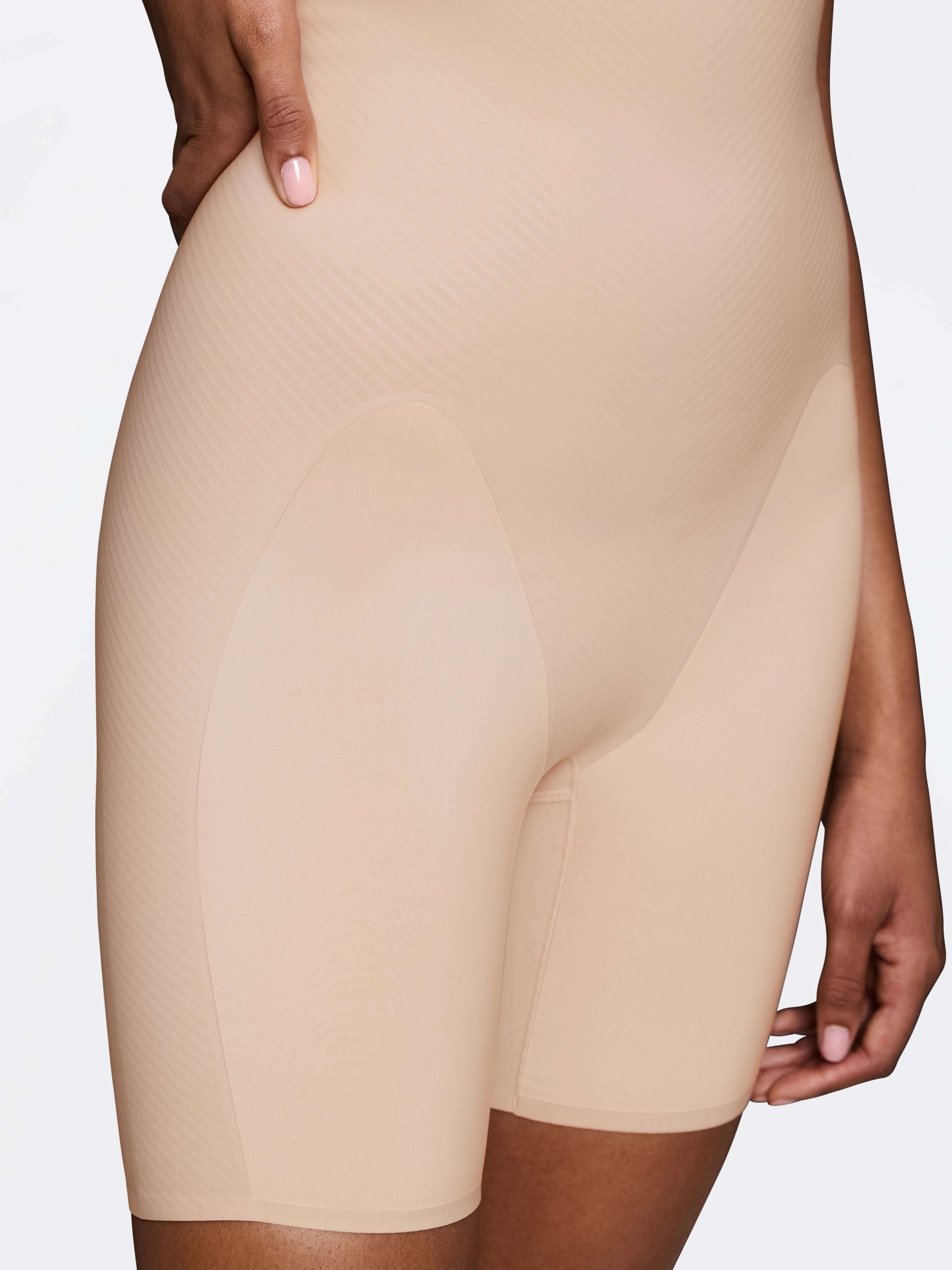 CINTA TRIUMPH BMU ILLUSION CURVE SUPER HW MID-THIGH