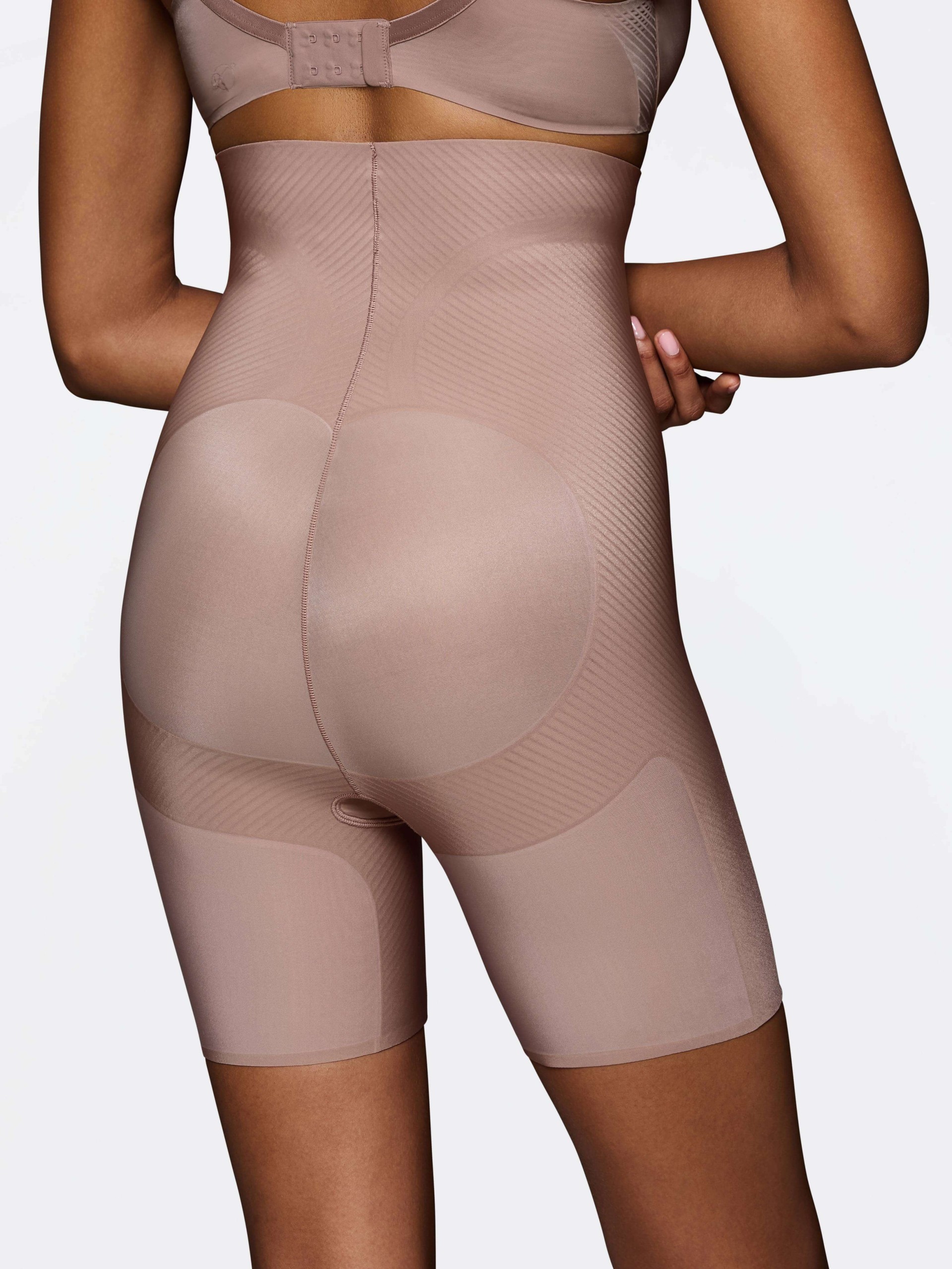 CINTA TRIUMPH BMU ILLUSION CURVE SUPER HW MID-THIGH