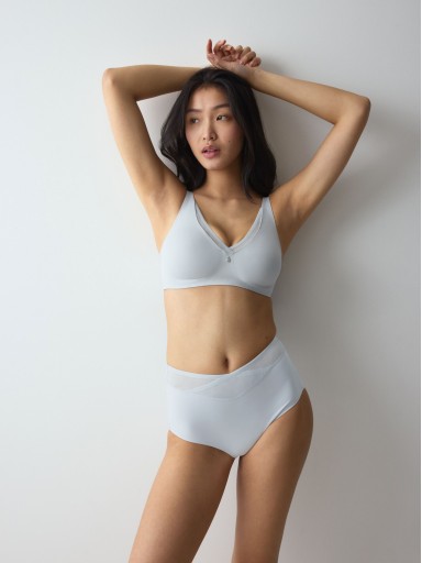 TRIUMPH TRUE SENSATION T SHAPE BRA N01