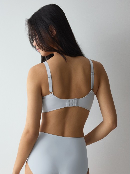 TRIUMPH TRUE SENSATION T SHAPE BRA N01