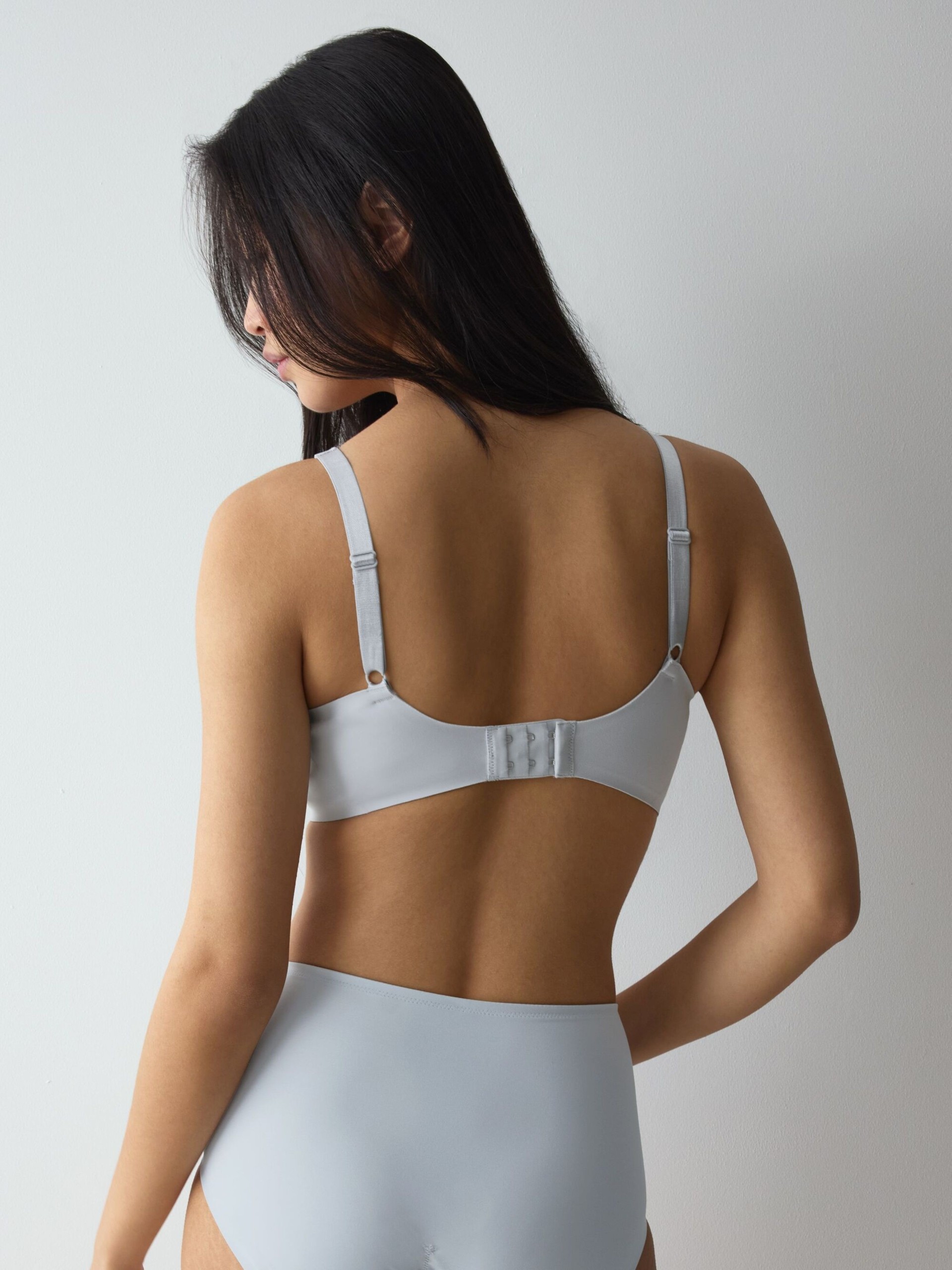 TRIUMPH TRUE SENSATION T SHAPE BRA N01
