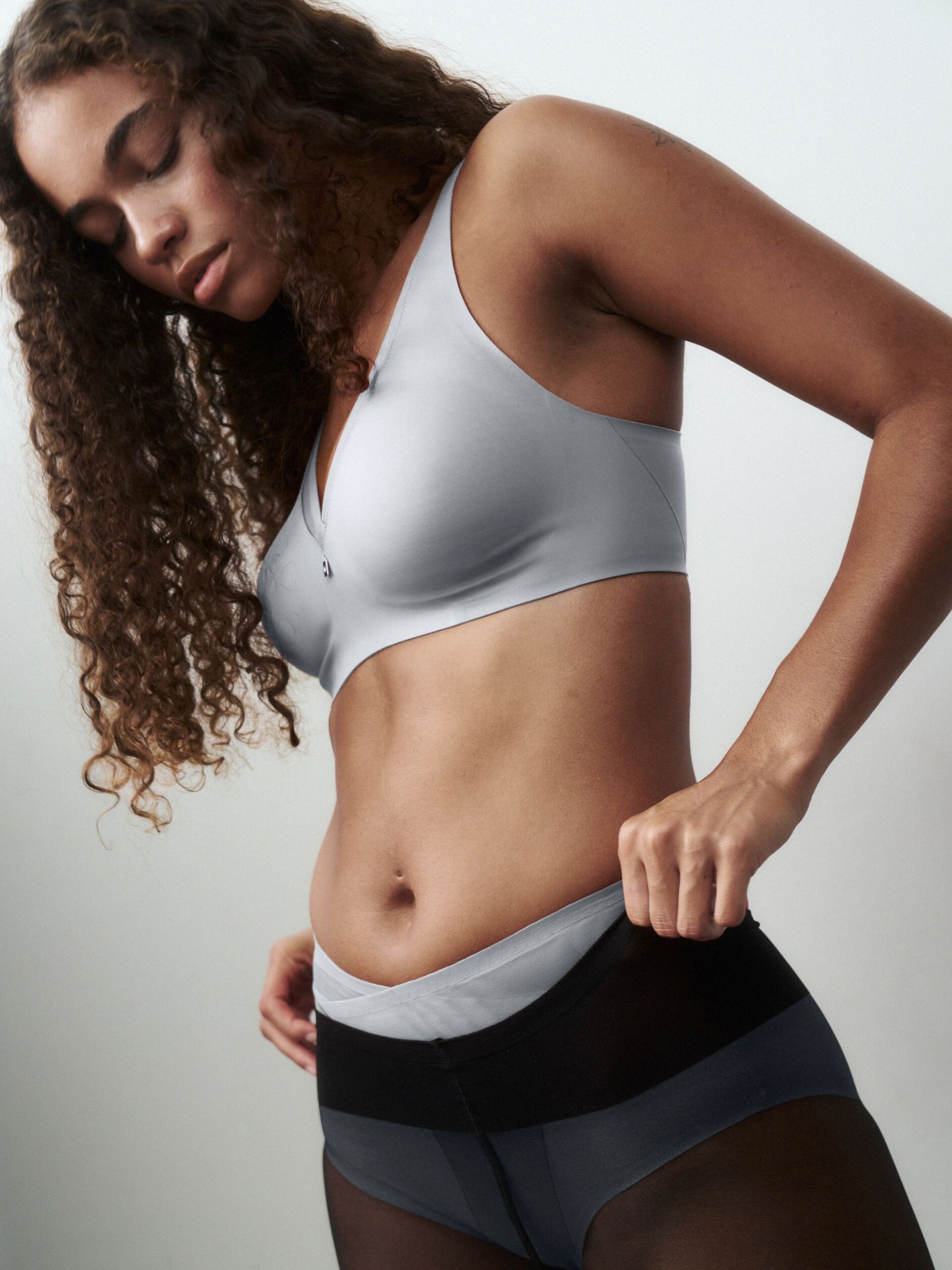 TRIUMPH TRUE SENSATION T SHAPE BRA N01